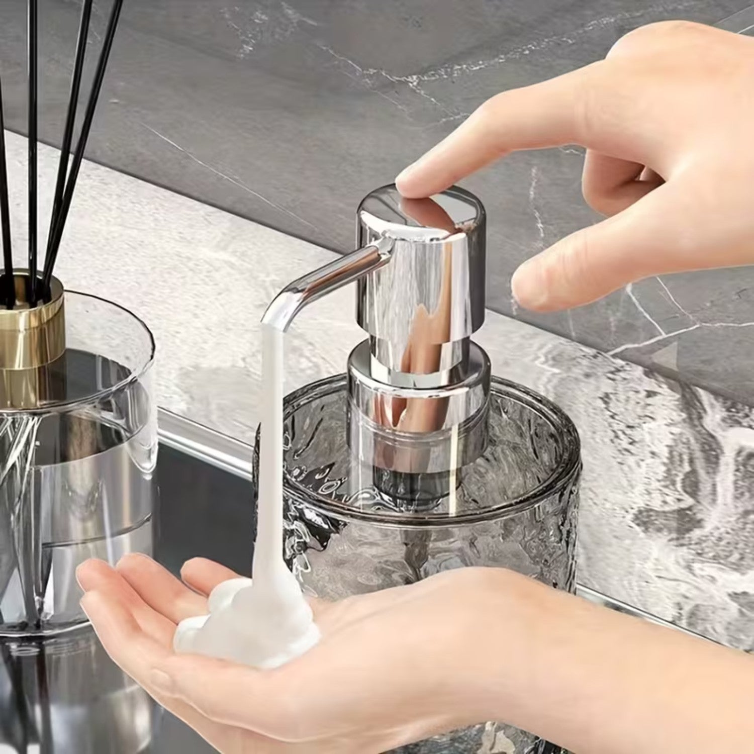 Refillable Acrylic Soap Dispenser Bottle