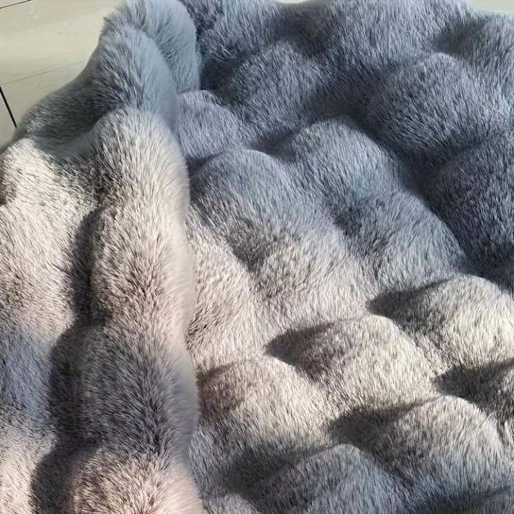 CloudSoft Faux Fur Round Rug - Rug - Wild Eye Vision