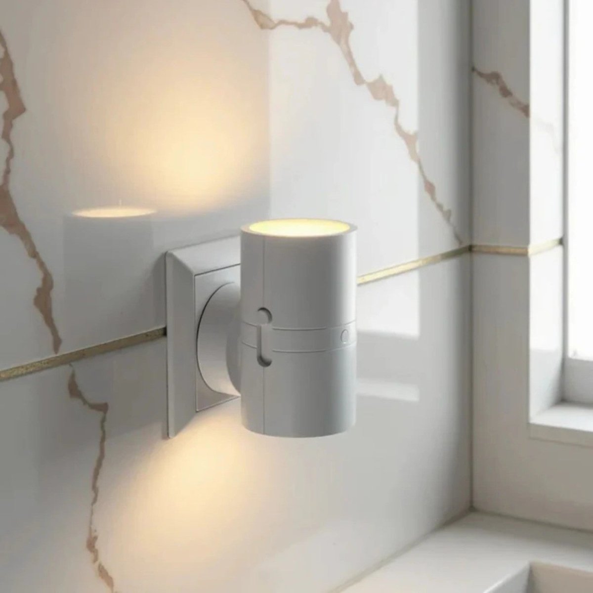 Dimmable Plug In LED Night Light - Bedside Lamp - Wild Eye Vision