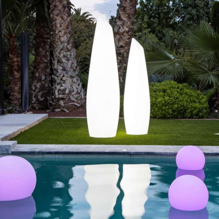 Eco - Friendly Illuminated Spherical Garden Light - Garden Light - Wild Eye Vision