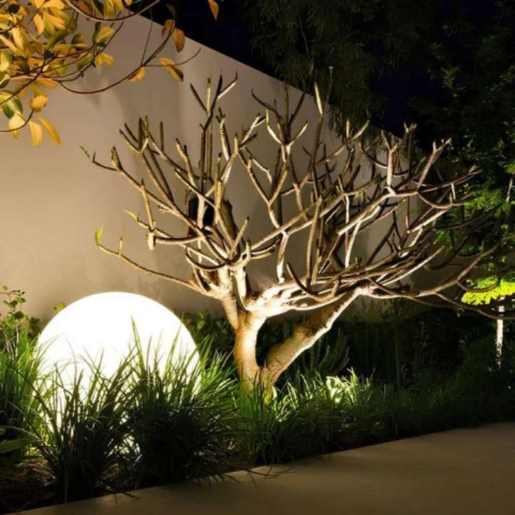 Eco - Friendly Illuminated Spherical Garden Light - Garden Light - Wild Eye Vision