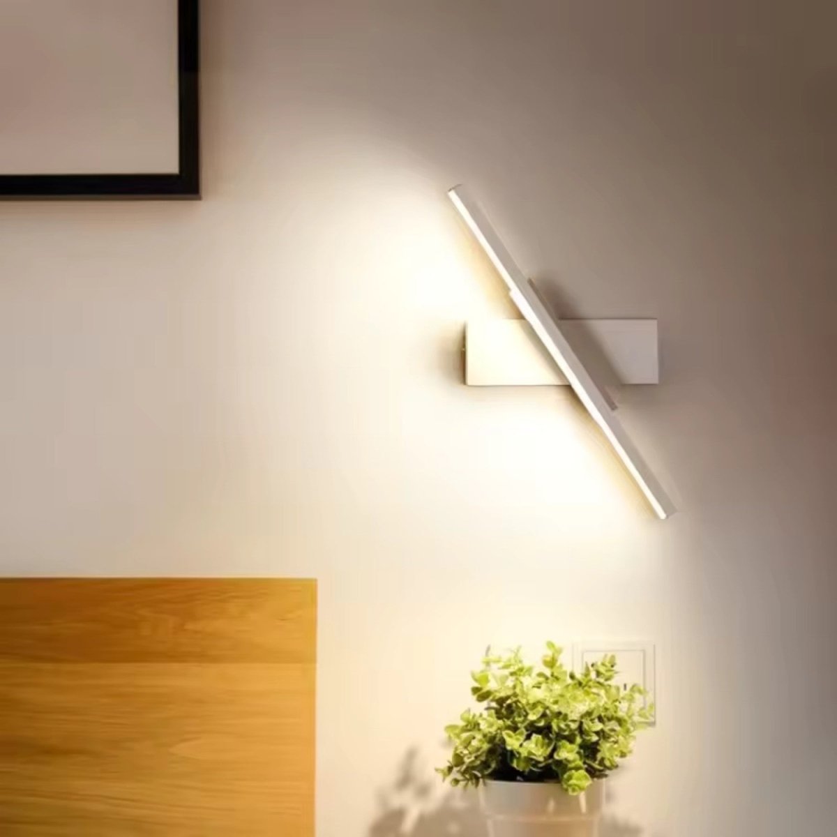 Modern Rotating LED Wall Light - Bedside Lamp - Wild Eye Vision