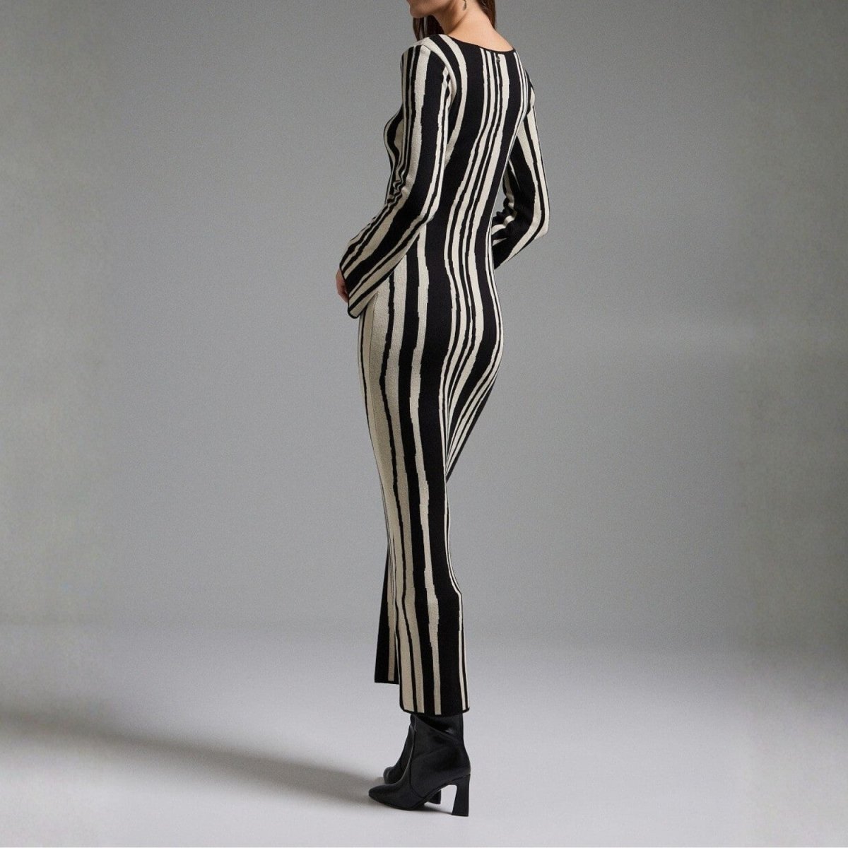 Patterned Long Sleeve Maxi Dress - Maxi Dress - Wild Eye Vision