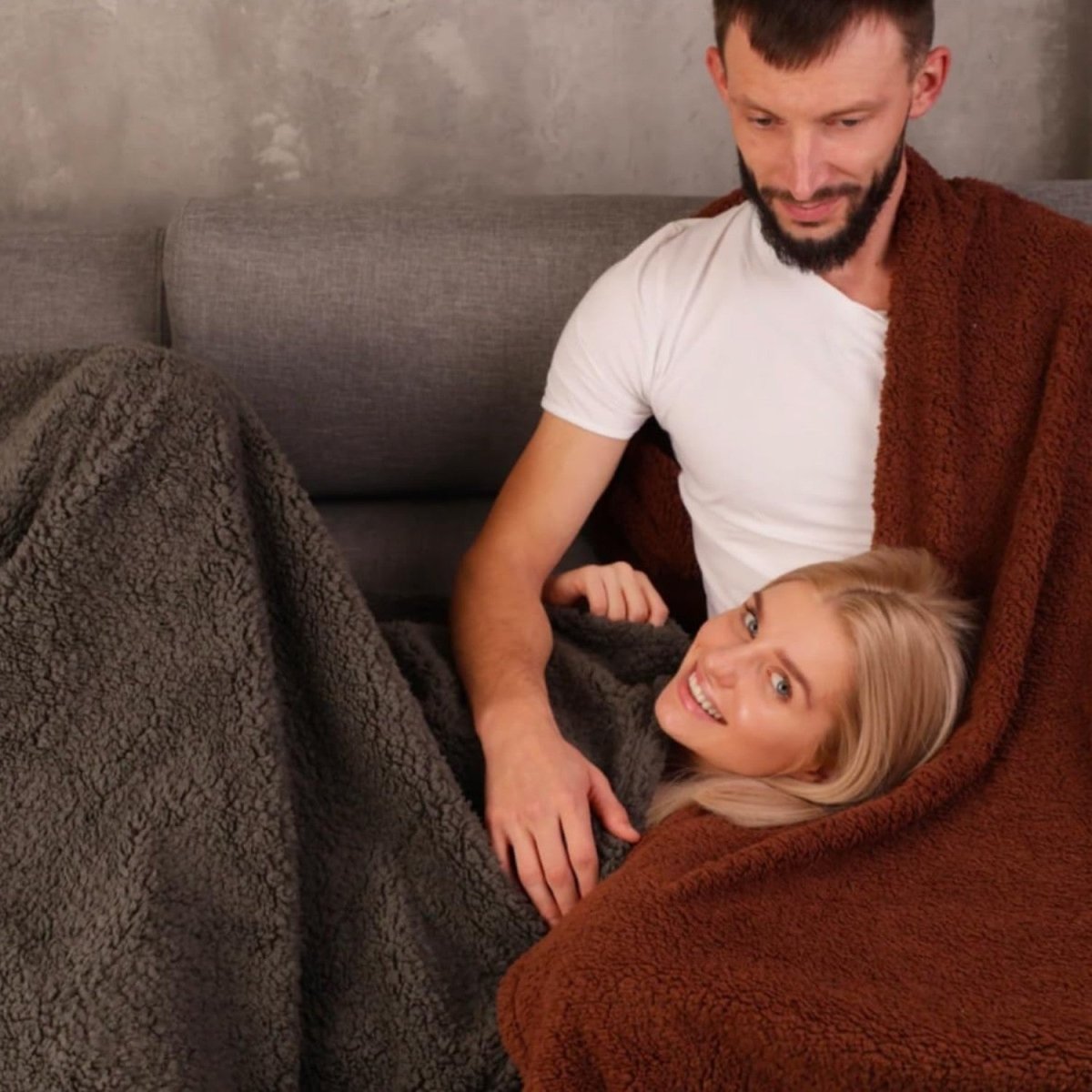 Waterproof Blanket for Bed and Sofa Protection - Waterpoof Blanket - Wild Eye Vision