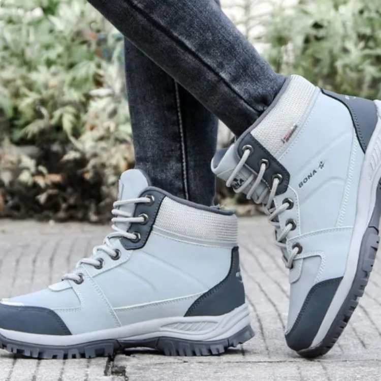 Women's Insulated Hiking Boots - Women's Hiking Boots - Wild Eye Vision