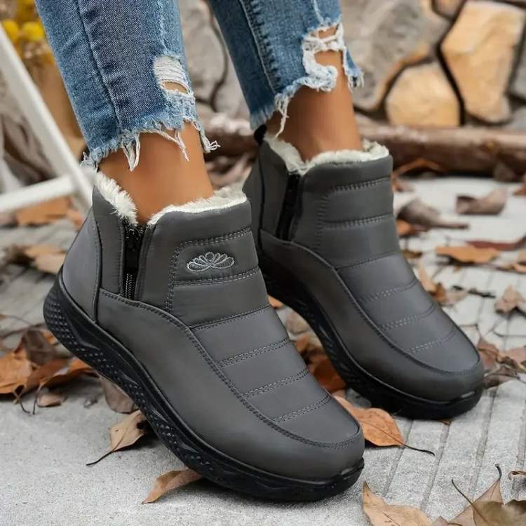 ArcticEase Women’s Snow Boots - Snow Boots - Wild Eye Vision