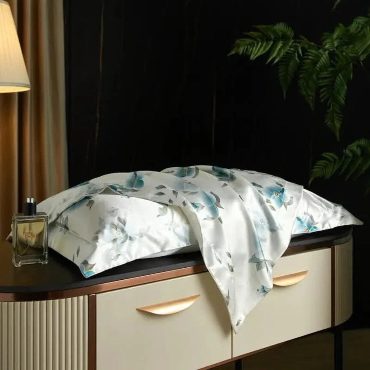 Mulberry Silk Pillowcase for Luxurious Sleep - Silk Pillowcase - Wild Eye Vision