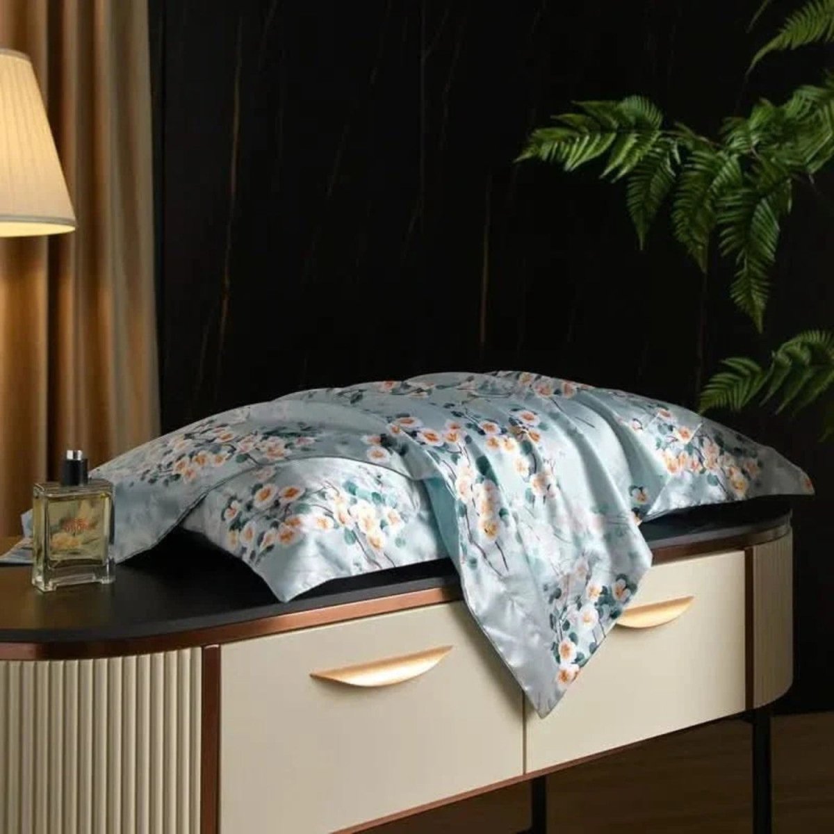 Mulberry Silk Pillowcase for Luxurious Sleep - Silk Pillowcase - Wild Eye Vision