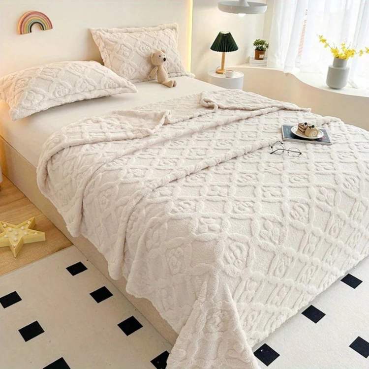 NatureTouch 3D Leaf Throw Blanket - Throw Blanket - Wild Eye Vision