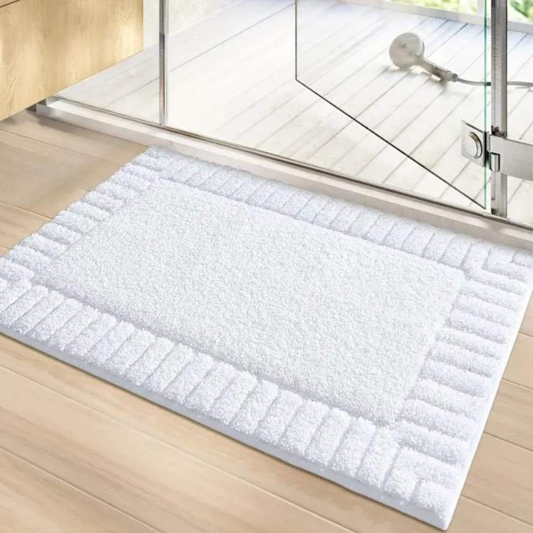  NordicLine Minimal Stripe Bath Mat - Bath Mat - Wild Eye Vision