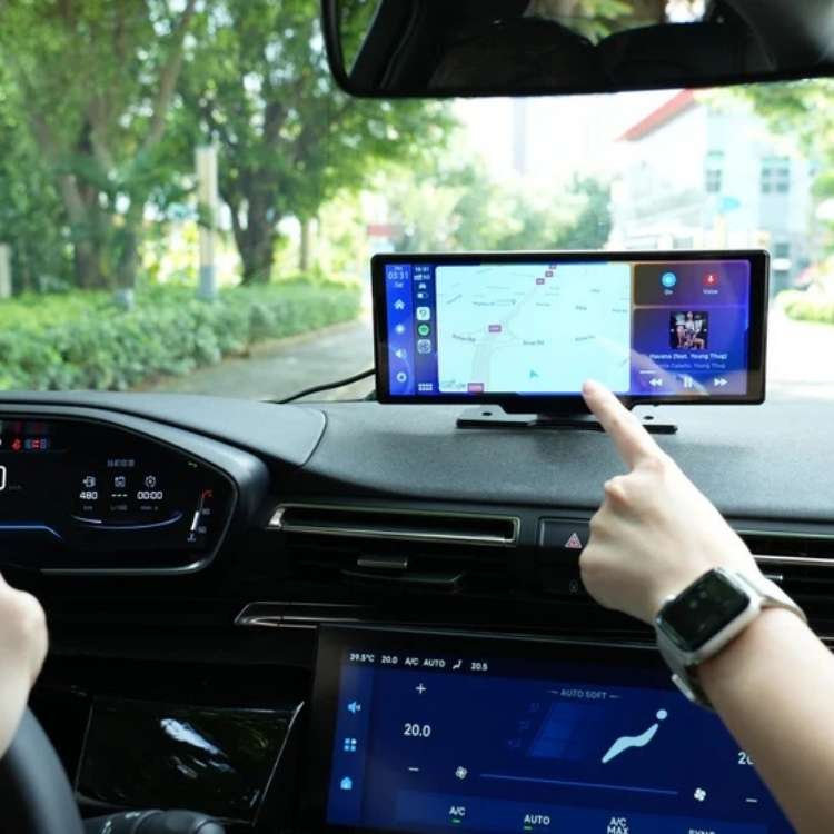 SmartDrive 10.25” Wireless CarPlay & Android Auto Display - CarPlay - Wild Eye Vision