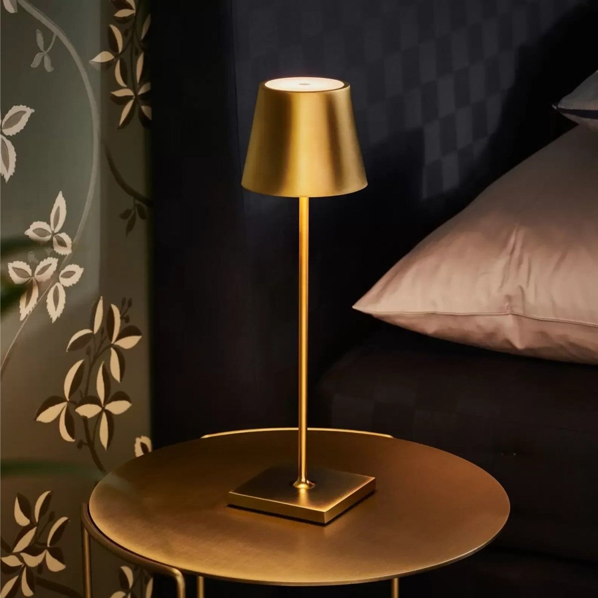 Wireless LED Touch Table Lamp - Bedside Lamp - Wild Eye Vision